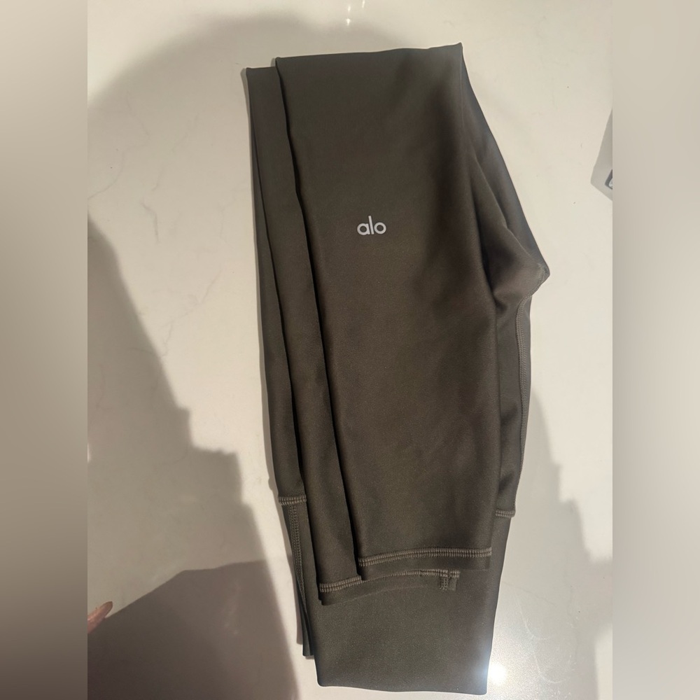 ALO leggings
